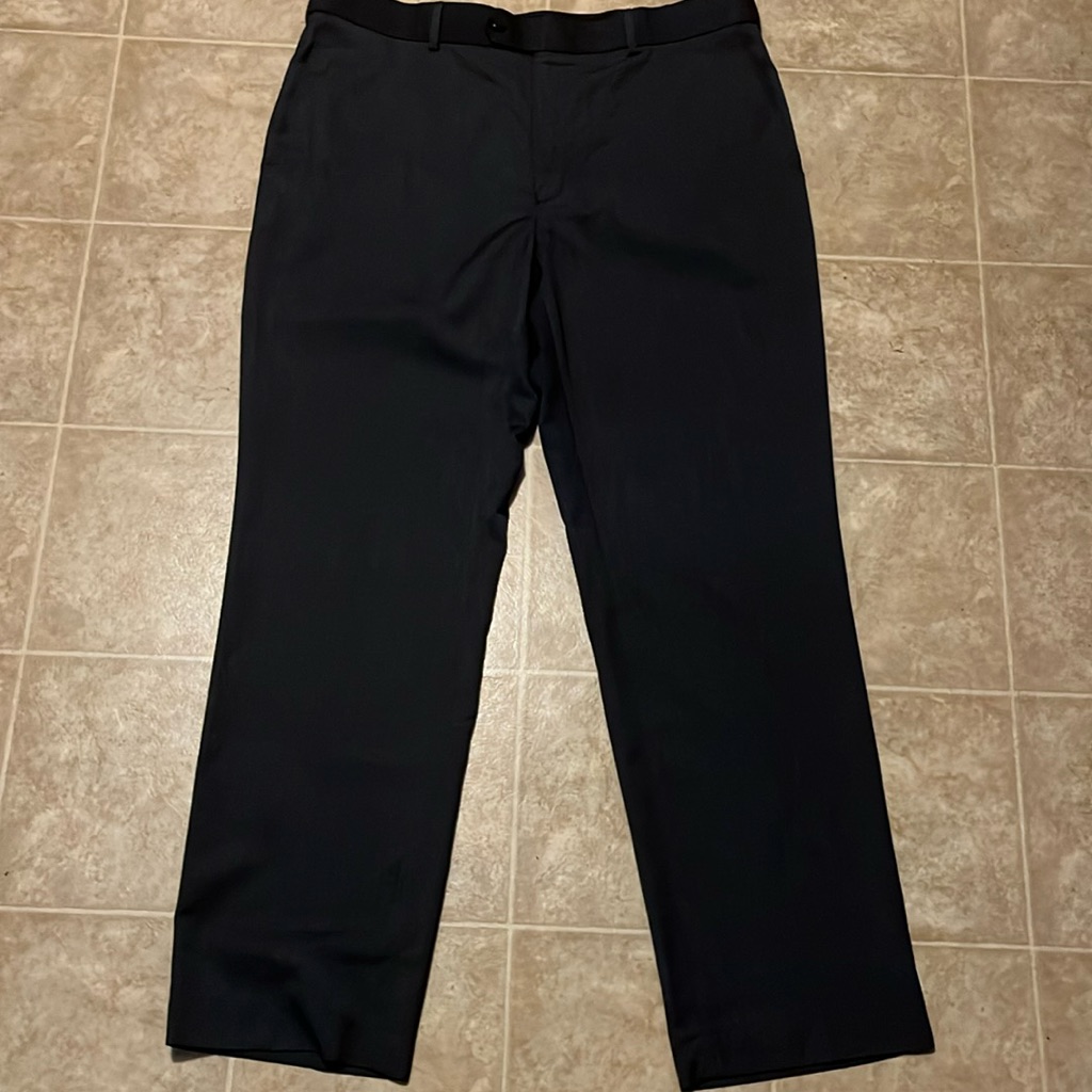 Stanford Travel Classic Fit Pleated Dress Pants